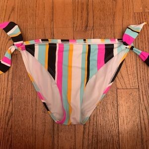 Sz M bikini bottoms